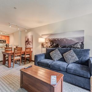 One-Bedroom Suite Full Kitchen